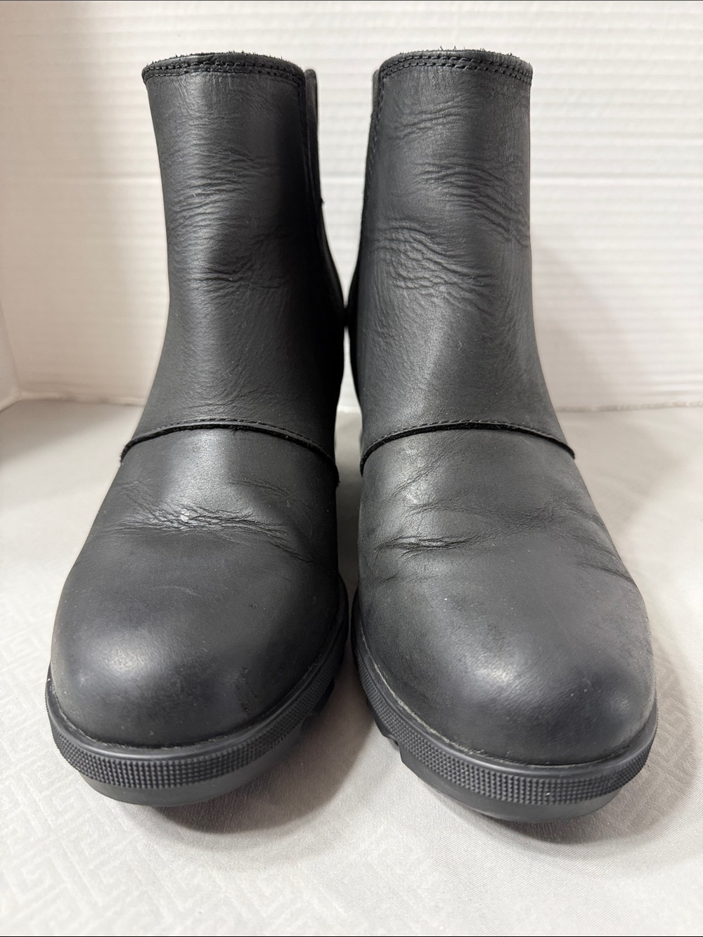 Sorel Joan of Artic Size 7.5 Chelsea Wedge Black Pull On Ankle Boots Lugged Sole